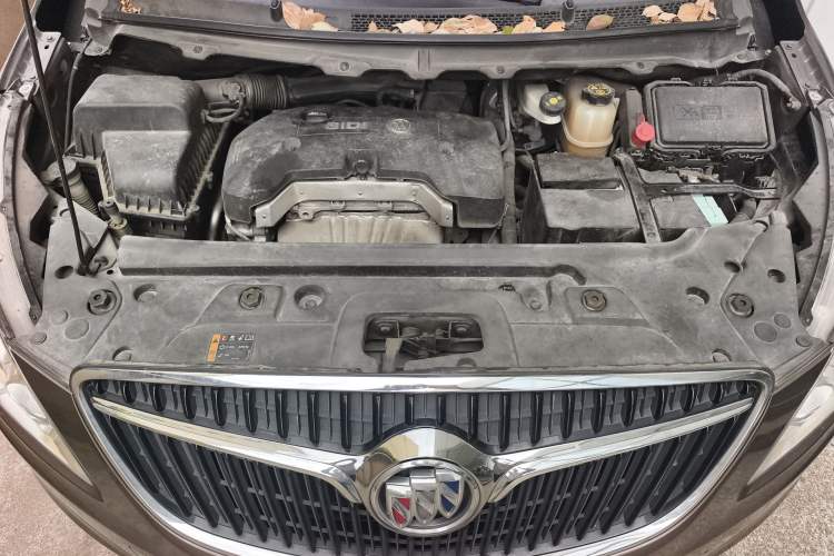 Used Buick GL8 2017 25S Luxury Version China V Standard Engine Bay