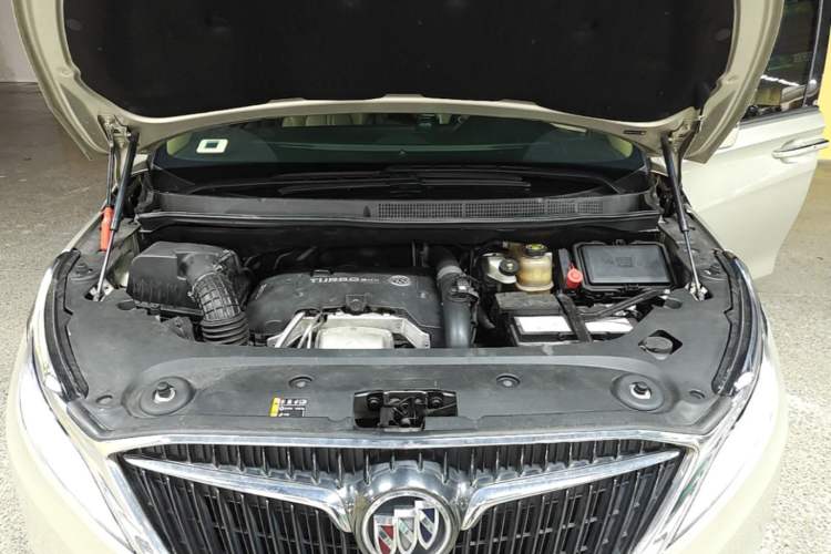 Used Buick GL8 2017 ES 28T Luxury Model China V Standard Engine Bay