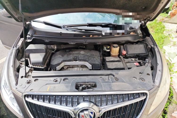 Used Buick GL8 2017 25S Luxury Version China V Standard Engine Bay