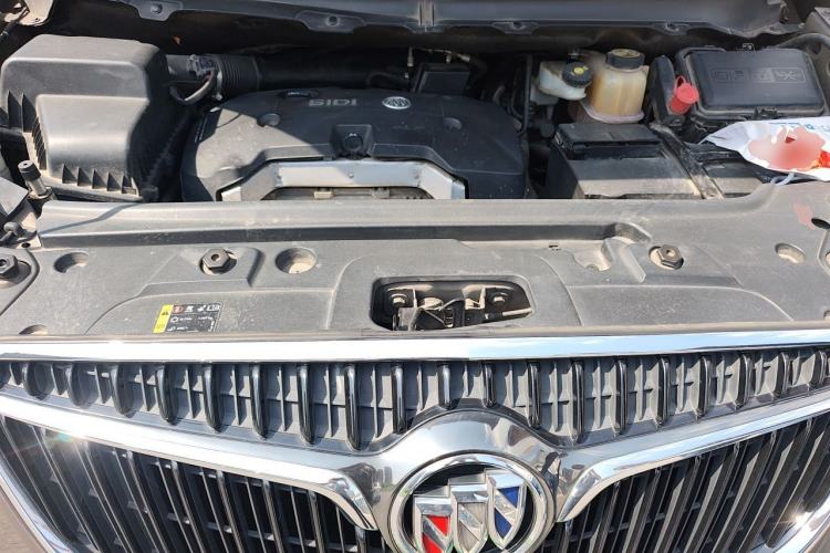 Used Buick GL8 2017 25S Prestige Version China V Standard Engine Bay