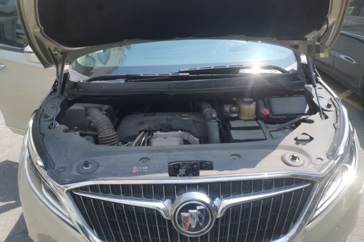 Used Buick GL8 2017 ES 28T Flagship Model China V Standard Engine Bay