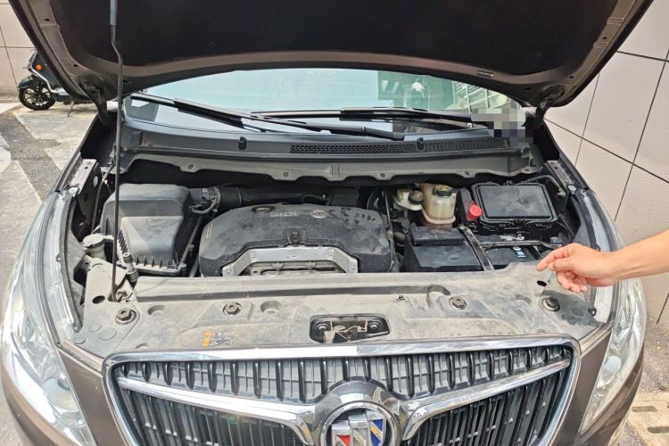Used Buick GL8 2017 25S Luxury Version China V Standard Engine Bay