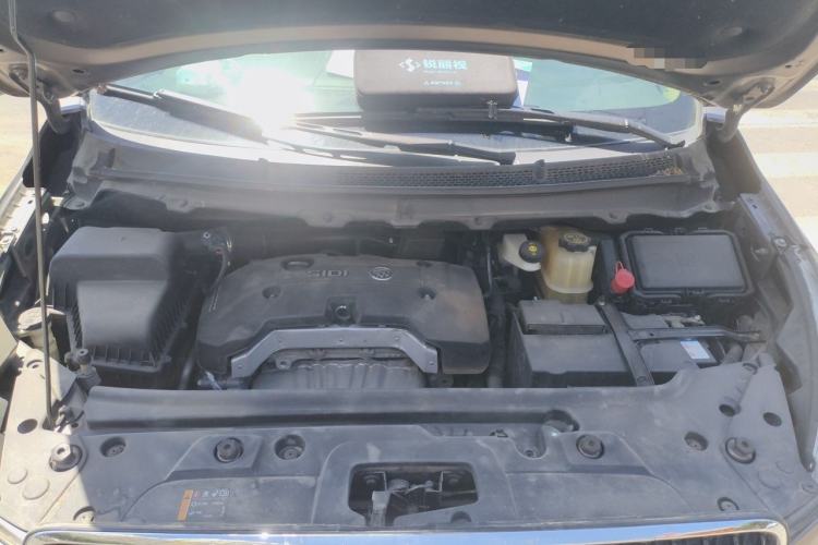 Used Buick GL8 2017 25S Prestige Version China V Standard Engine Bay
