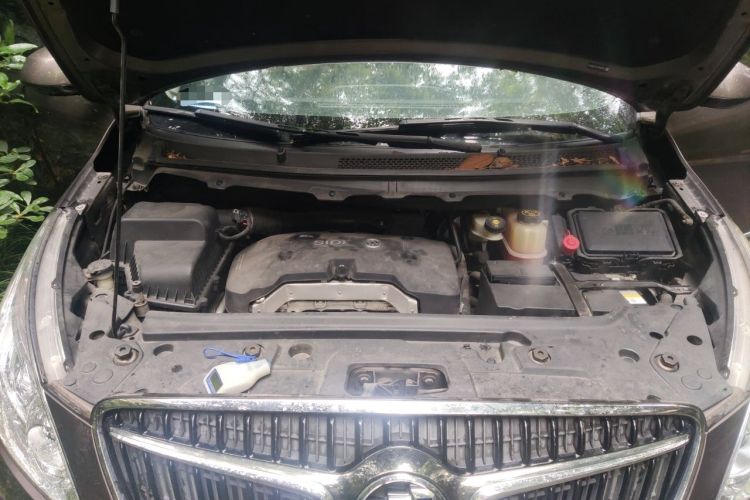 Used Buick GL8 2017 25S Luxury Version China V Standard Engine Bay