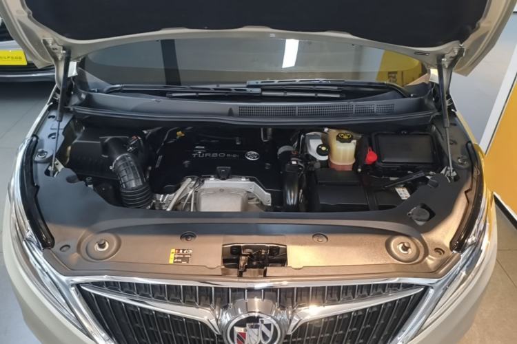 Used Buick GL8 2017 ES 28T Luxury Model China V Standard Engine Bay