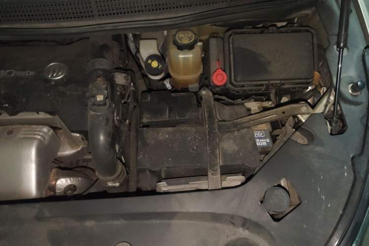 Used Buick GL8 2017 ES 28T Premium Version China V Standard Engine Bay Left