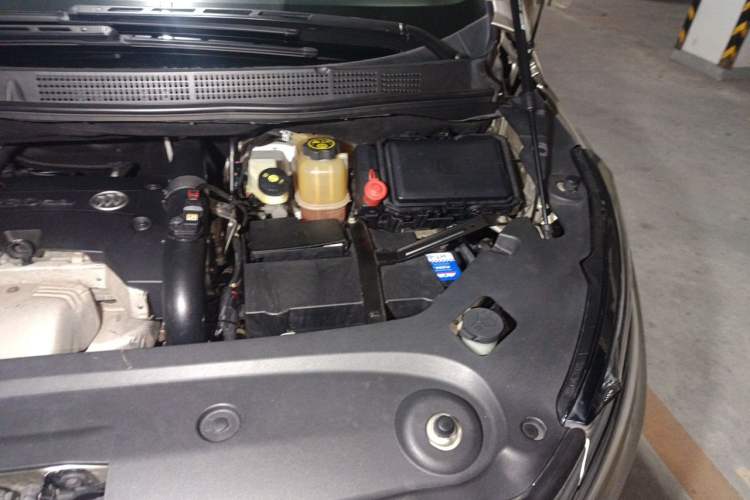 Used Buick GL8 2017 ES 28T Premium Version China V Standard Engine Bay Left