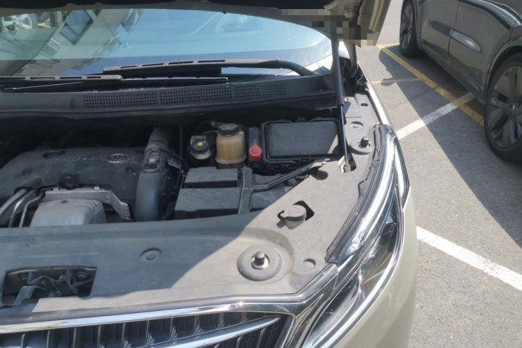 Used Buick GL8 2017 ES 28T Flagship Model China V Standard Engine Bay Left