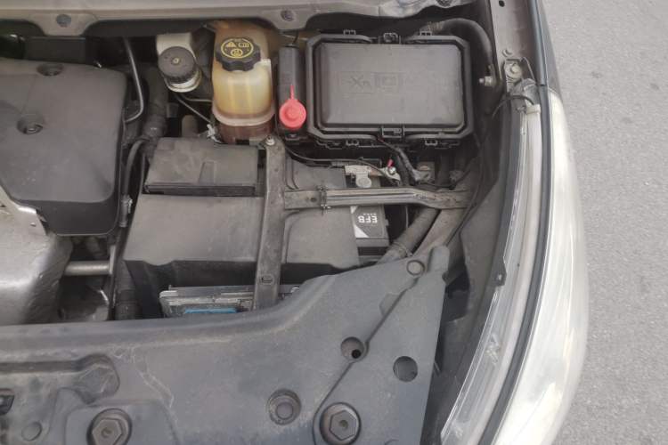 Used Buick GL8 2017 25S Luxury Version China V Standard Engine Bay Left