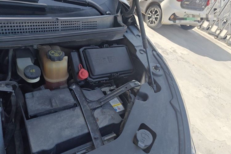 Used Buick GL8 2017 ES 28T Comfort Model China V Standard Engine Bay Left