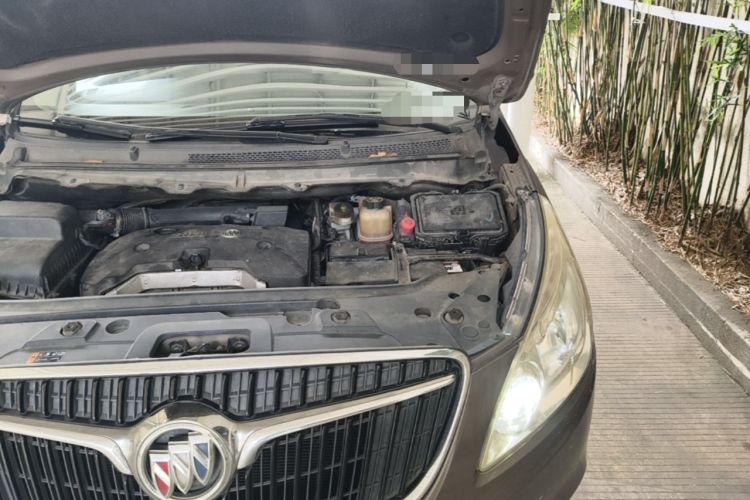 Used Buick GL8 2017 25S Luxury Version China V Standard Engine Bay Left