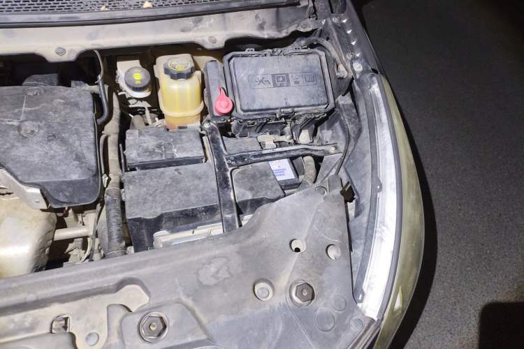 Used Buick GL8 2017 25S Prestige Version China V Standard Engine Bay Left