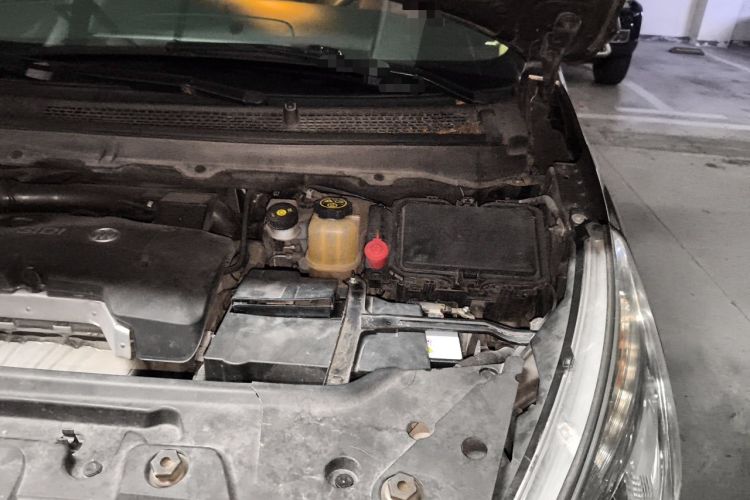 Used Buick GL8 2017 25S Comfort Version China V Standard Engine Bay Left