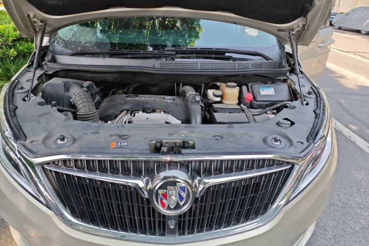 Used Buick GL8 2017 ES 28T Comfort Model China V Standard Engine Bay