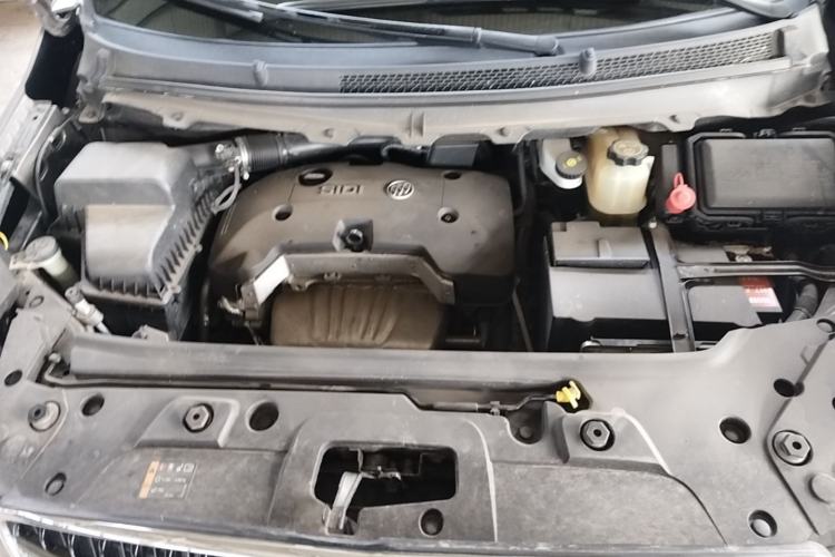 Used Buick GL8 2017 25S Comfort Version China V Standard Engine Bay