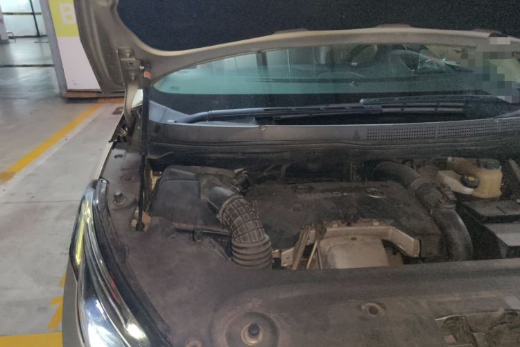 Used Buick GL8 2017 ES 28T Flagship Model China V Standard Engine Bay Right