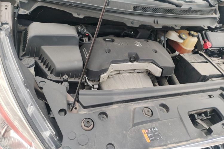 Used Buick GL8 2017 25S Comfort Version China V Standard Engine Bay Right