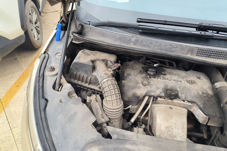 Used Buick GL8 2017 ES 28T Luxury Model China V Standard Engine Bay Right