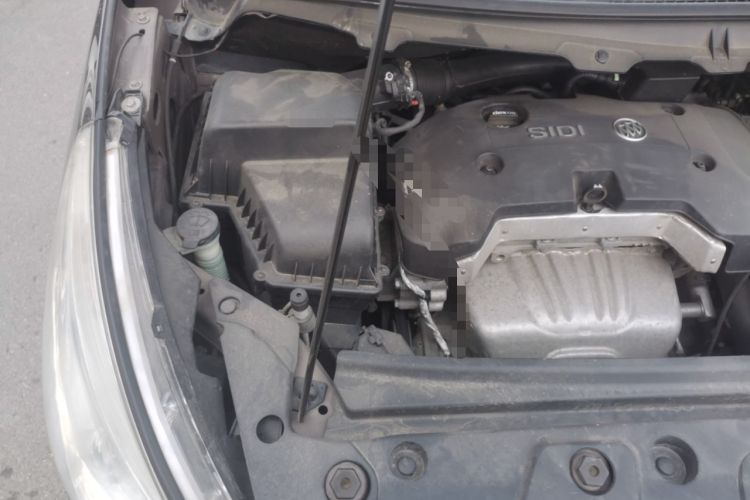 Used Buick GL8 2017 25S Luxury Version China V Standard Engine Bay Right
