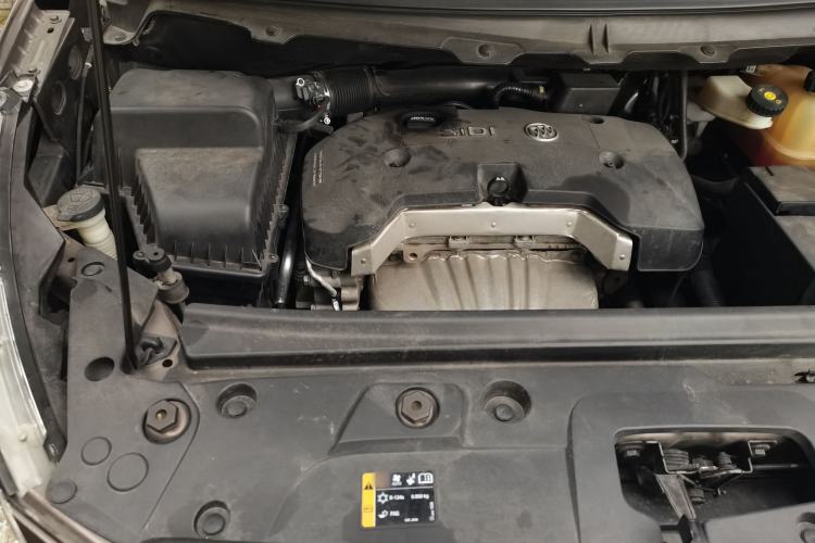 Used Buick GL8 2017 25S Comfort Version China V Standard Engine Bay Right