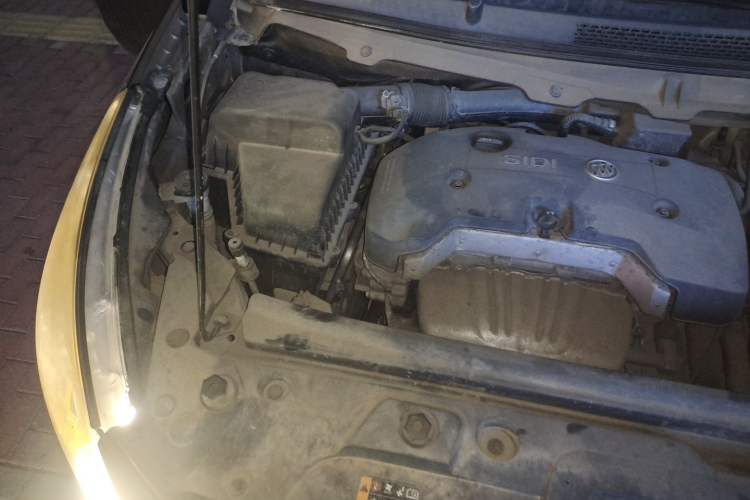 Used Buick GL8 2017 25S Comfort Version China V Standard Engine Bay Right
