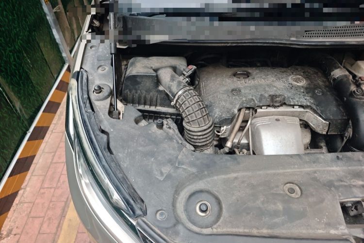 Used Buick GL8 2017 ES 28T Comfort Model China V Standard Engine Bay Right