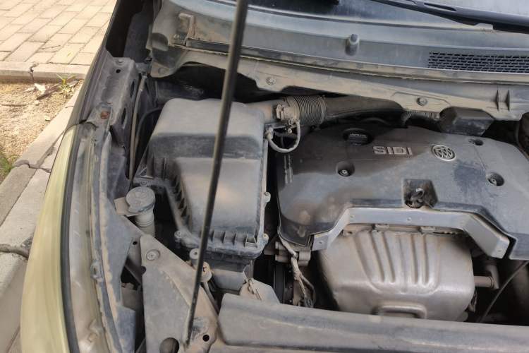 Used Buick GL8 2017 25S Luxury Version China V Standard Engine Bay Right