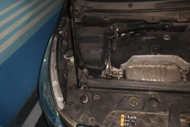Used Buick GL8 2017 25S Prestige Version China V Standard Engine Bay Right