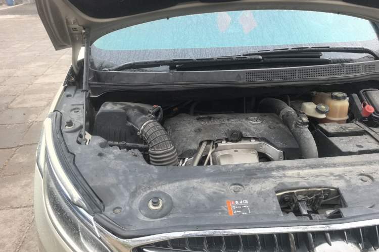 Used Buick GL8 2017 ES 28T Luxury Model China V Standard Engine Bay Right