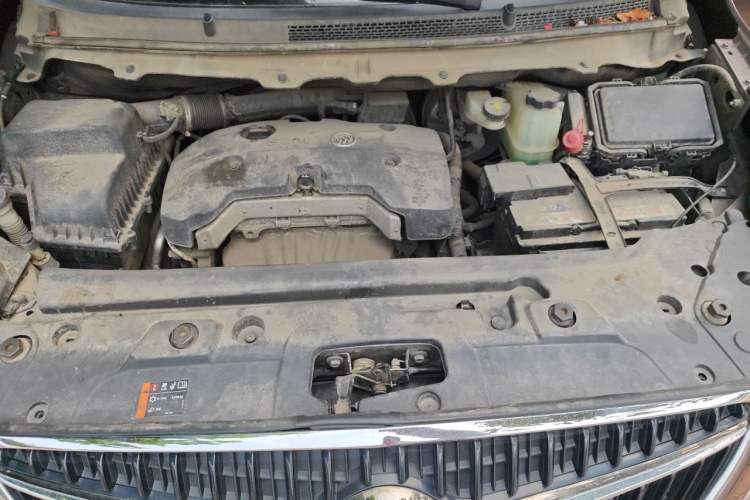Used Buick GL8 2017 25S Prestige Version China V Standard Engine Bay