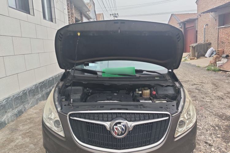 Used Buick GL8 2017 25S Luxury Version China V Standard Engine Bay
