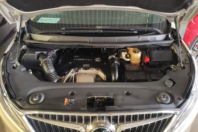 Used Buick GL8 2017 ES 28T Flagship Model China V Standard Engine Bay