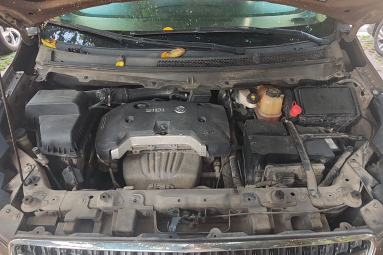 Used Buick GL8 2017 25S Prestige Version China V Standard Engine Bay
