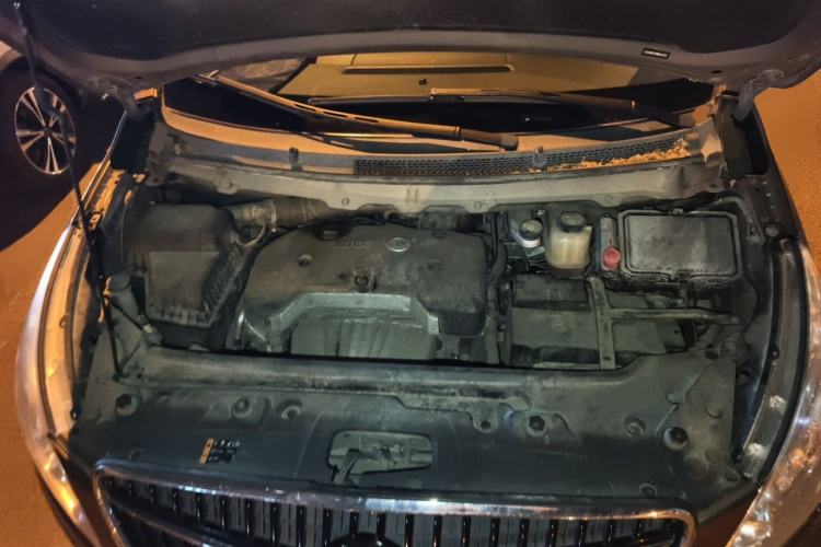 Used Buick GL8 2017 25S Comfort Version China V Standard Engine Bay