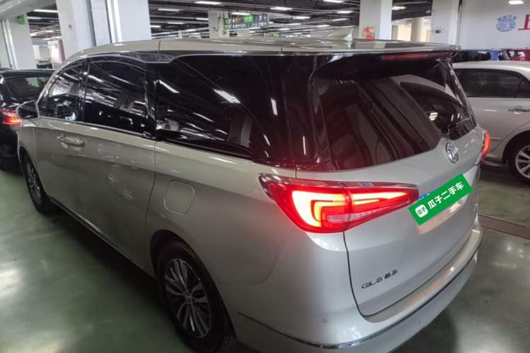 Used Buick GL8 2017 ES 28T Luxury Model China V Standard Exterior 2