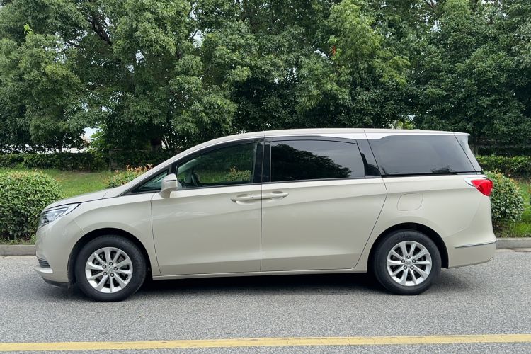 Used Buick GL8 2017 ES 28T Comfort Model China V Standard Exterior 7