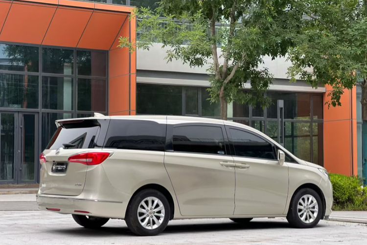 Used Buick GL8 2017 ES 28T Comfort Model China V Standard Exterior 9