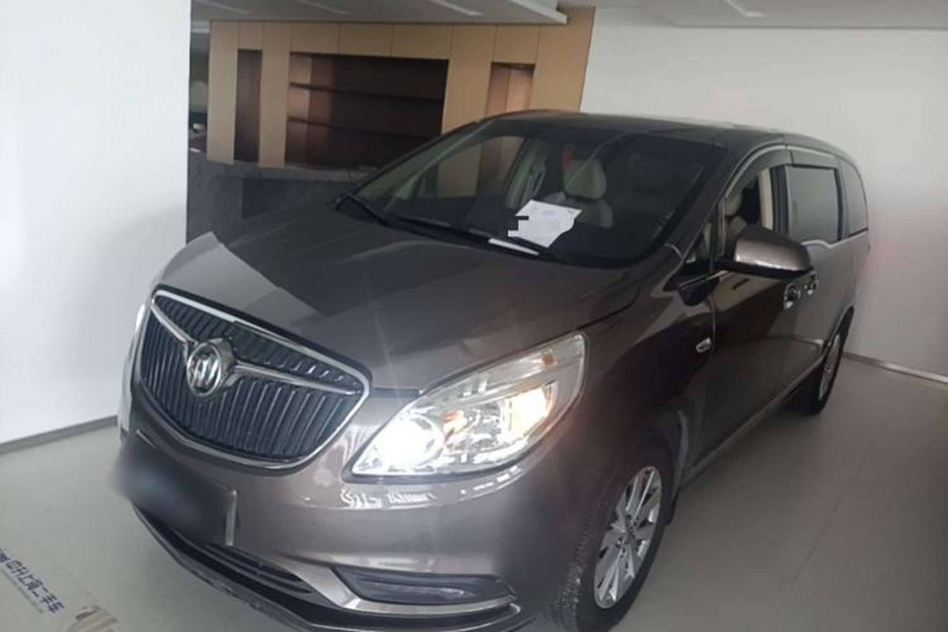 Used Buick GL8 2017 25S Prestige Version China V Standard Front Left 45 Deg