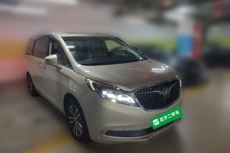Used Buick GL8 2017 ES 28T Flagship Model China V Standard Front Right 45 Deg