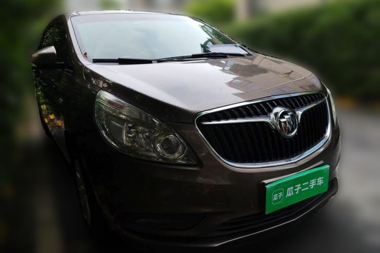 Used Buick GL8 2017 25S Luxury Version China V Standard Front Right 45 Deg