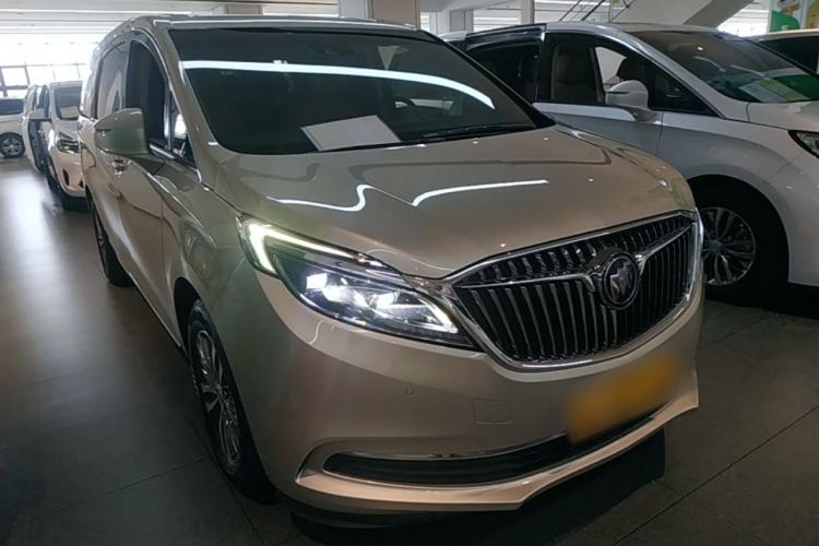 Used Buick GL8 2017 ES 28T Flagship Model China V Standard Front Right 45 Deg