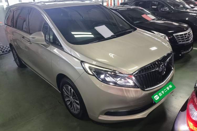 Used Buick GL8 2017 ES 28T Luxury Model China V Standard Front Right 45 Deg