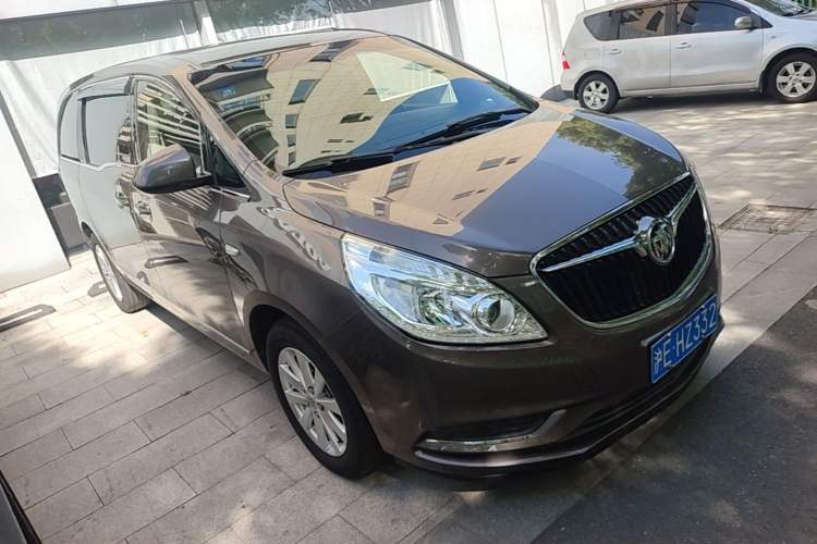 Used Buick GL8 2017 25S Prestige Version China V Standard Front Right 45 Deg