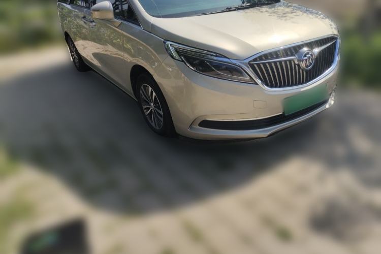 Used Buick GL8 2017 ES 28T Luxury Model China V Standard Front Right 45 Deg