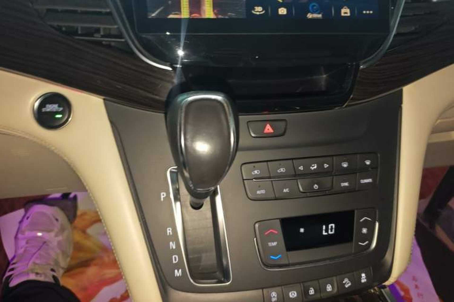 Used Buick GL8 2017 ES 28T Comfort Model China V Standard Gear Lever