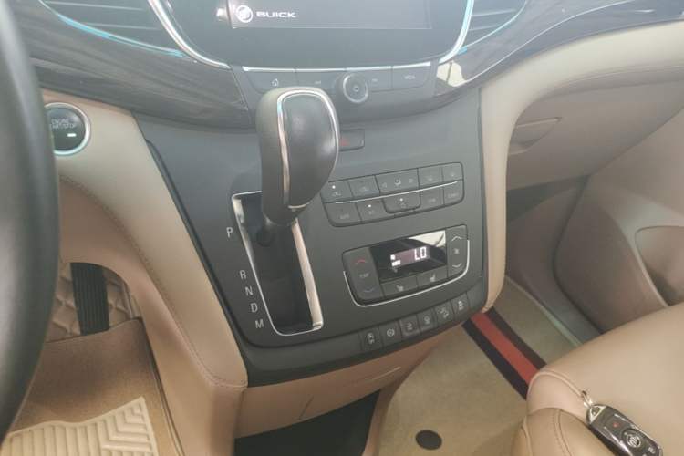 Used Buick GL8 2017 ES 28T Premium Version China V Standard Gear Lever