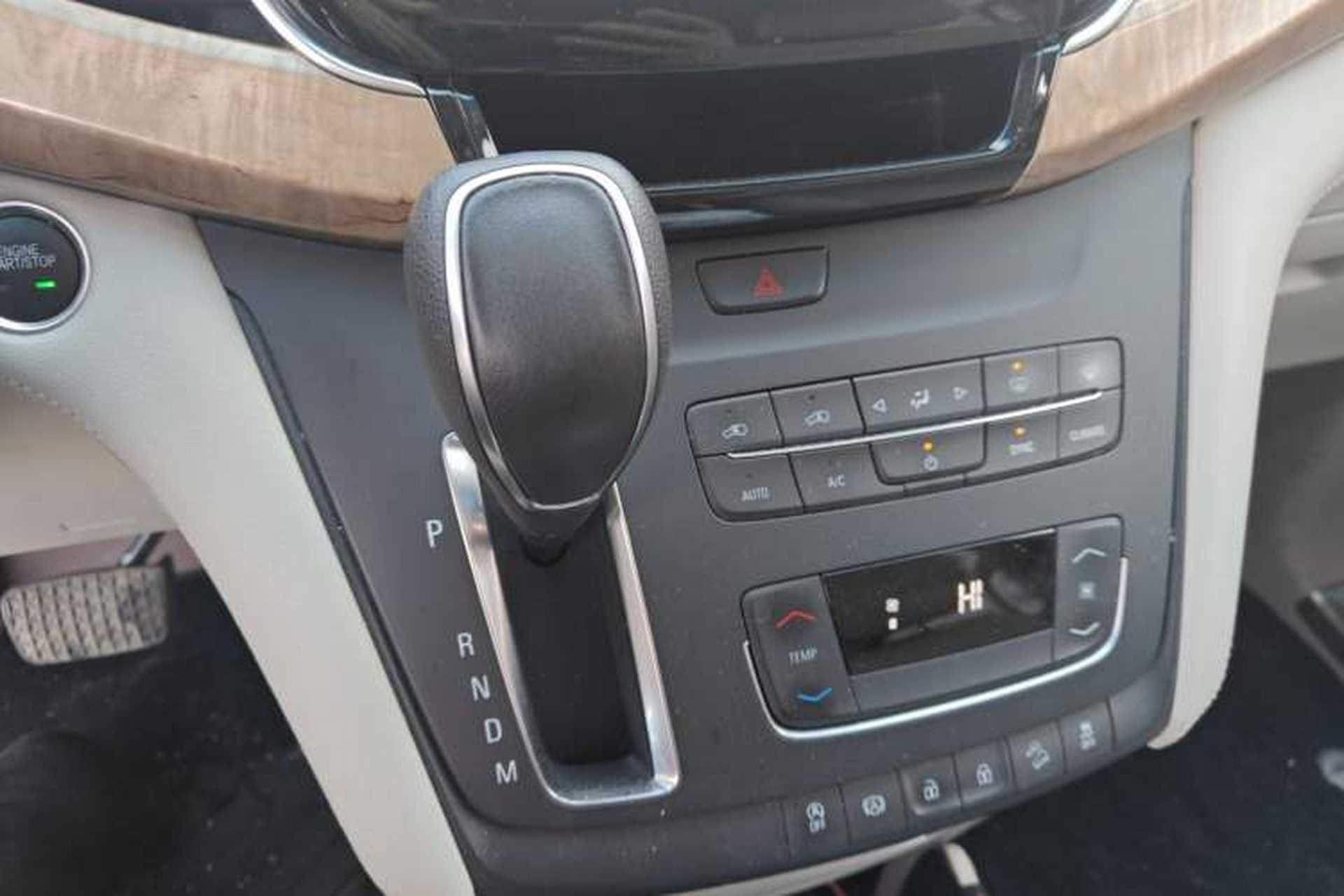 Used Buick GL8 2017 ES 28T Comfort Model China V Standard Gear Lever