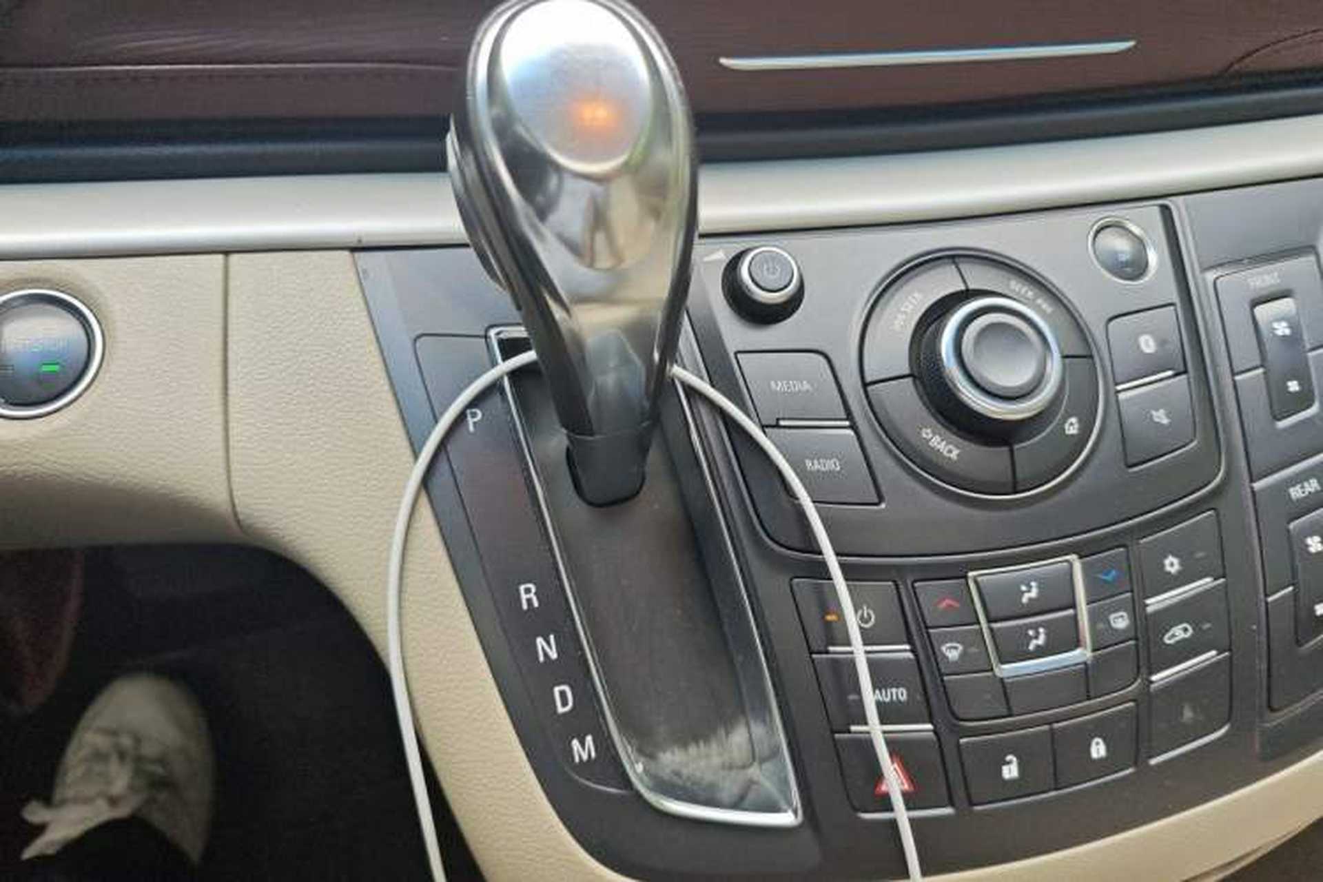Used Buick GL8 2017 25S Luxury Version China V Standard Gear Lever