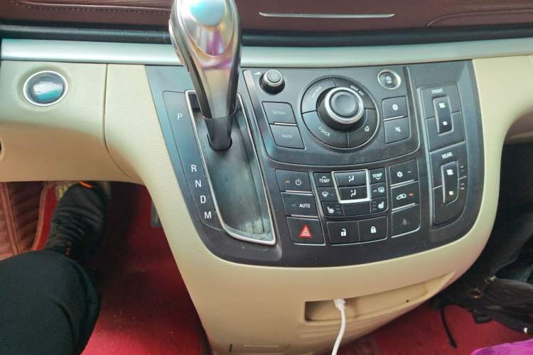 Used Buick GL8 2017 25S Prestige Version China V Standard Gear Lever