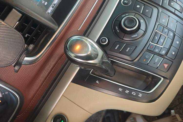 Used Buick GL8 2017 25S Prestige Version China V Standard Gear Lever